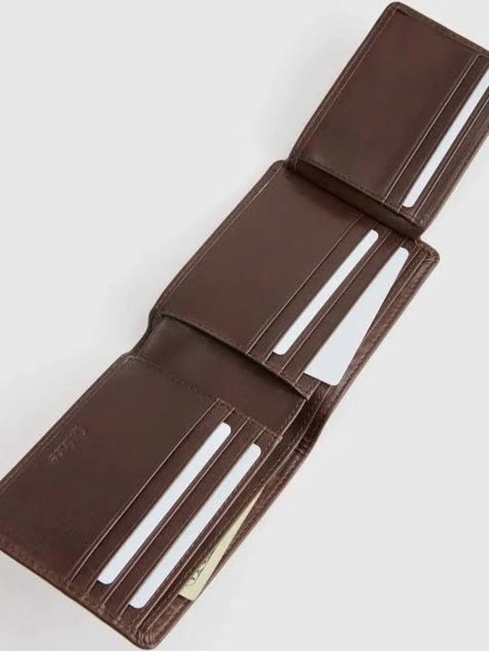 Quince Men's Brown Leather Bi-Fold Wallet